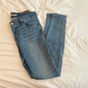 Levis jeans